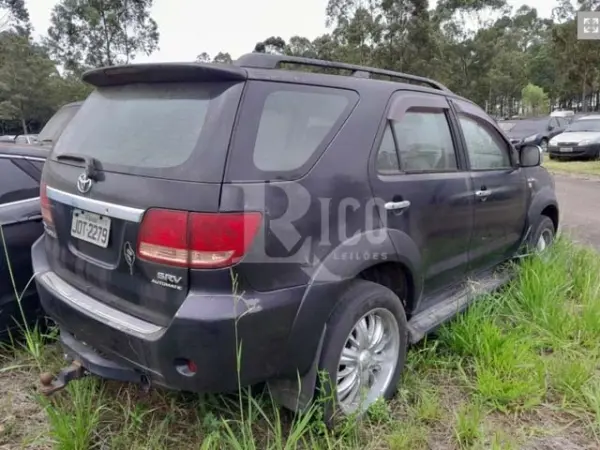 toyota-hilux-leilao-veiculos-oportunidade-investir-renda-extra