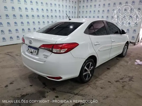 toyota-yaris-leilao-veiculos-oportunidade-investir-renda-extra