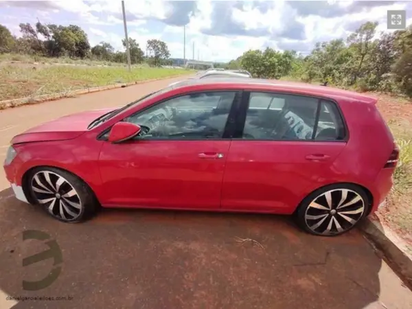 volkswagen-golf-leilao-veiculos-oportunidade-investir-renda-extra
