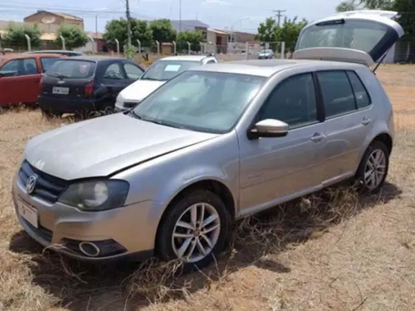 volkswagen-golf-leilao-veiculos-oportunidade-investir-renda-extra