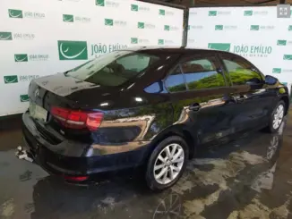 Leilão do Senai tem Jetta, Fiorino Furgão e Fiesta a partir de 21 mil Reais