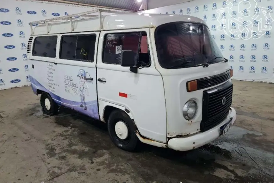 Leilão de Banco e Frota tem Tratores, Empilhadeira, Kombi e Ducato a partir de 300 Reais