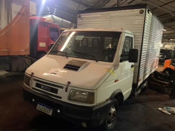 iveco-daily-leilao-veiculos-oportunidade-investir-renda-extra
