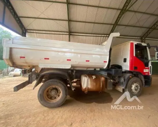 caminhao-iveco-tector-leilao-veiculos-oportunidade-investir-renda-extra