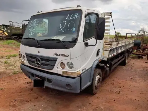 caminhão-mercedes-benz-leilao-veiculos-oportunidade-investir-renda-extra
