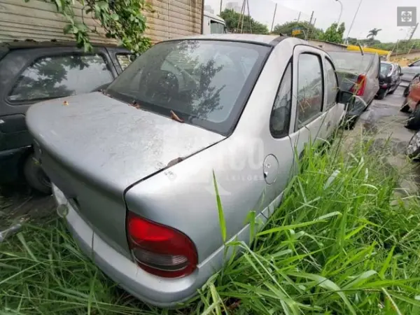 chevrolet-corsa-leilao-veiculos-oportunidade-investir-renda-extra
