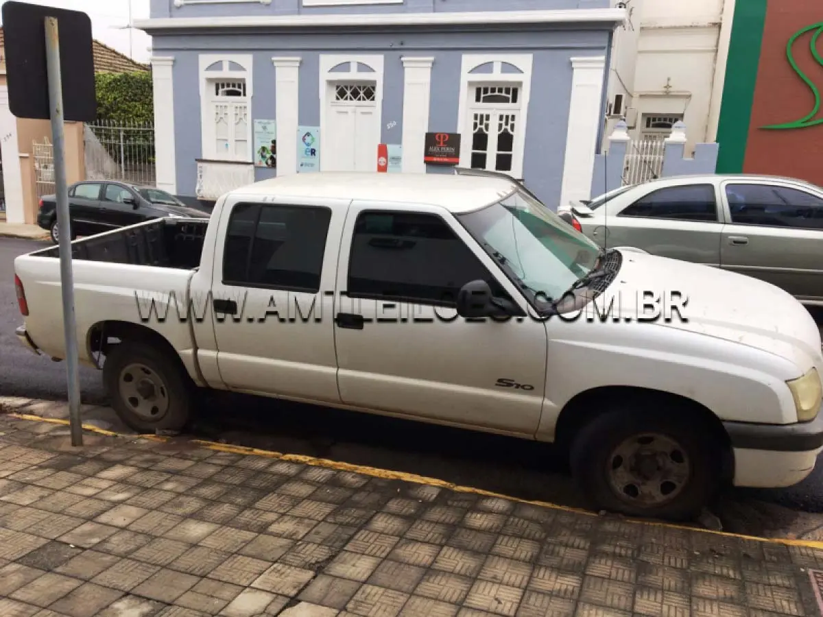Chevrolet S10, Toyota Hilux, Ford F600, Del Rey e Santana no leilão da Receita Federal