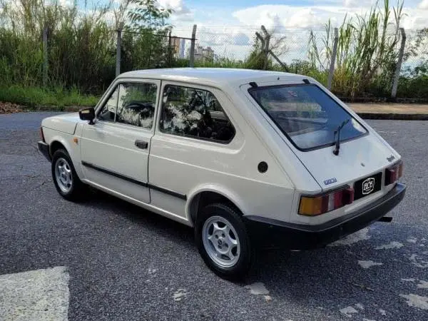 fiat-147-leilao-veiculos-oportunidade-investir-renda-extra
