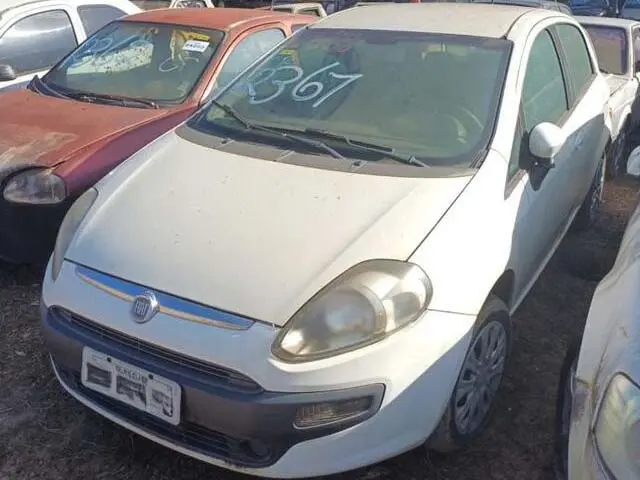 Leilão da Justiça Federal tem Fiat Punto, Siena e Linea a partir de 8 mil Reais