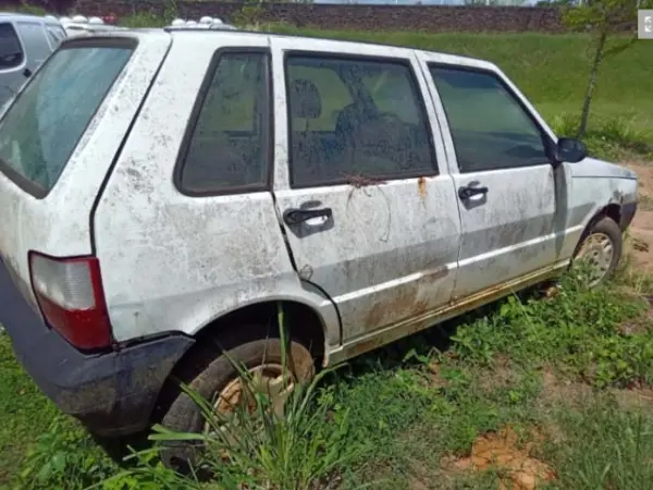 fiat-uno-leilao-veiculos-oportunidade-investir-renda-extra
