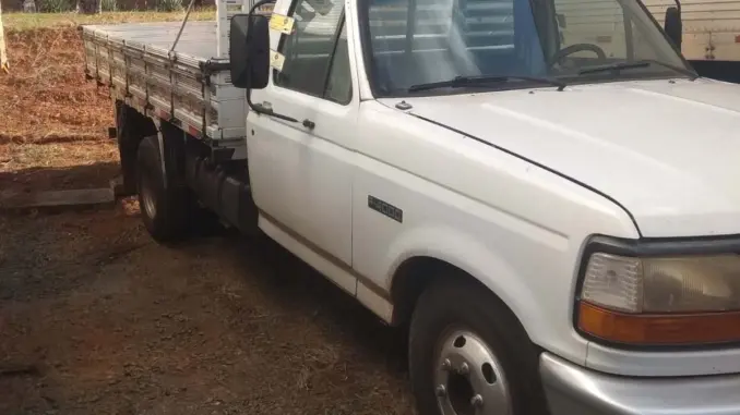 Ford F1000 a partir de 10 mil reais, Amarok por 3 mil, Hilux e L200 Triton no Leilão da receita Federal