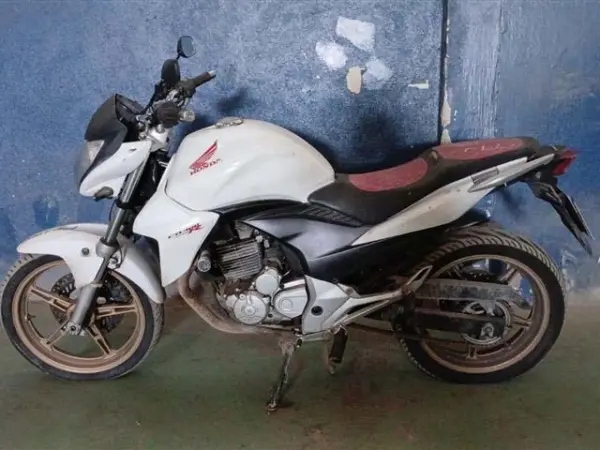 honda-cb300-leilao-motos-oportunidade-investir-renda-extra
