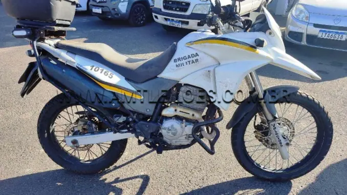 26 Motos XRE e XTZ Lander a partir de 2 mil reais no leilão de Viaturas da Polícia Militar