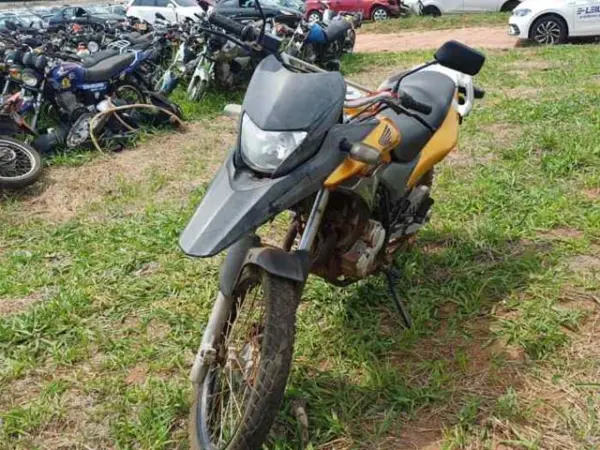 honda-xre-leilao-motos-oportunidade-investir-renda-extra
