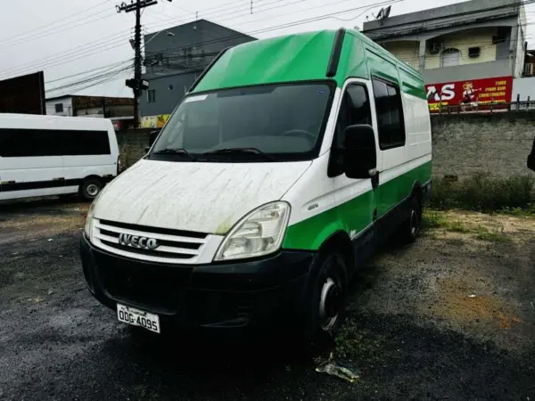 iveco-daily-leilao-veiculos-oportunidade-investir-renda-extra