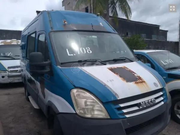 iveco-daily-leilao-veiculos-oportunidade-investir-renda-extra
