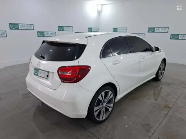 mercedes-benz-a180-leilao-veiculos-oportunidade-investir-renda-extra
