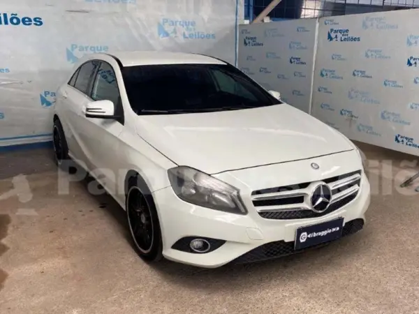 mercedes-benz-a200-leilao-veiculos-oportunidade-investir-renda-extra
