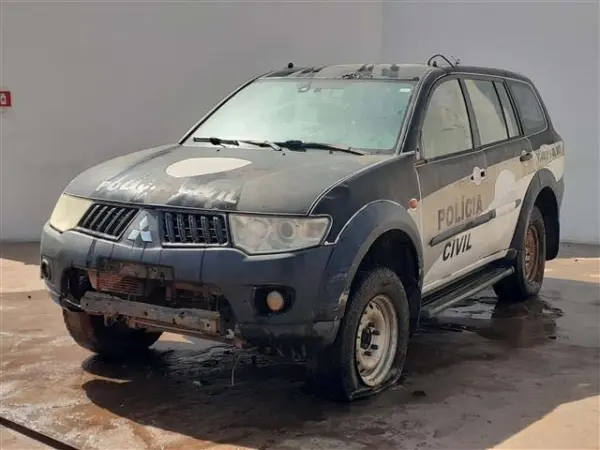 mitsubishi-pajero-dakar-leilao-veiculos-oportunidade-investir-renda-extra