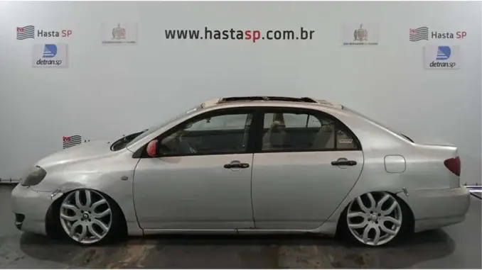 Leilão do Detran tem Corolla, Golf, Civic a partir de 3 mil Reais