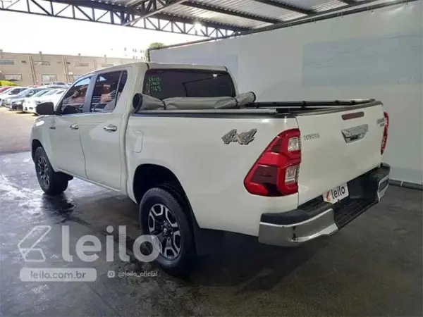 toyota-hilux-leilao-veiculos-oportunidade-investir-renda-extra