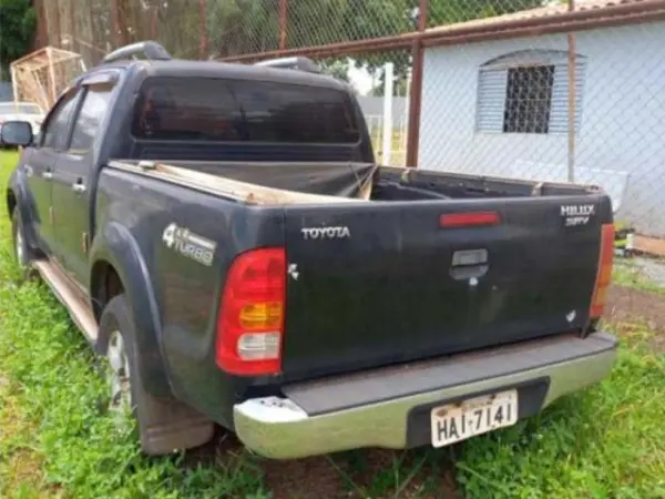 toyota-hilux-leilao-veiculos-oportunidade-investir-renda-extra
