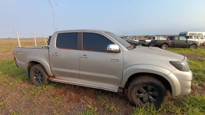 Caminhonetes Hilux, S10, L200, New Beetle e Caminhões no Leilão de apreensões da Polícia Federal