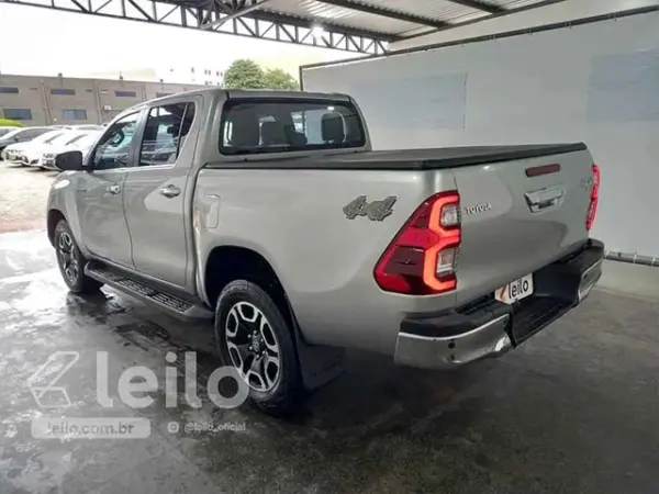 toyota-hilux-leilao-veiculos-oportunidade-investir-renda-extra