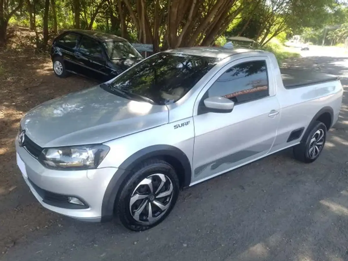 Volkswagen Saveiro Surf, Jetta, Omega, Sprinter e outros veículos no leilão particular