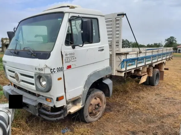 Caminhão Carga Seca Volkswagen Delivery leilão empresa do agronegocio