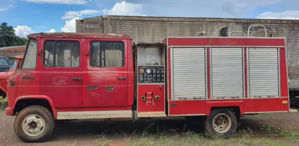 Caminhão Mercedes Benz L 708 Leilão Viaturas policia militar e bombeiros