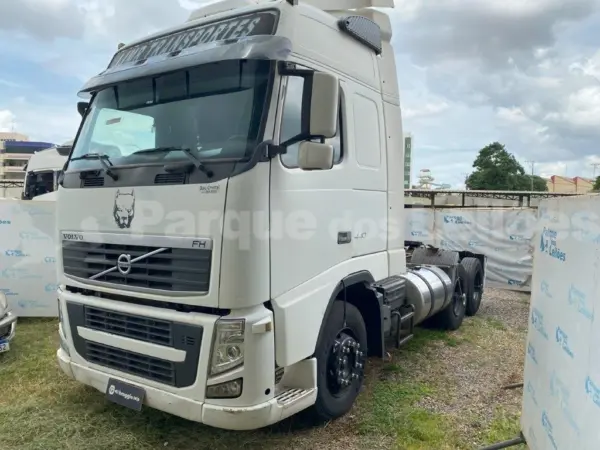 Caminhão Volvo FH 440 leilao veiculos retomados de finaciamento