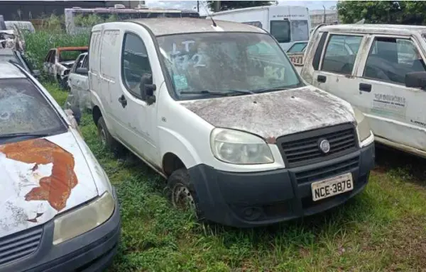 Fiat Doblo Cargo 2013 leilao veiculo frota governo estadual