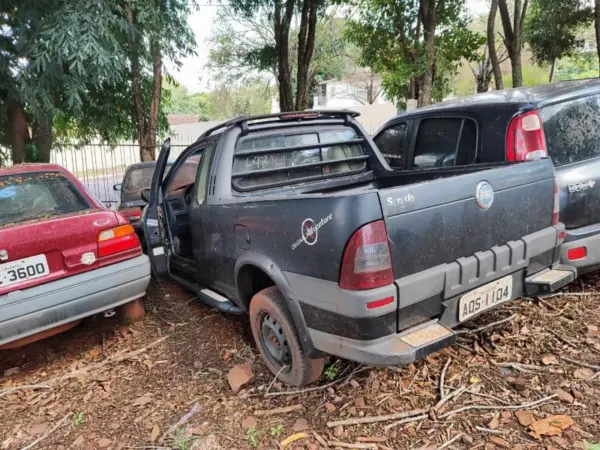 Fiat Strada Adventure leilão de veiculos aprendidos pela policia civil