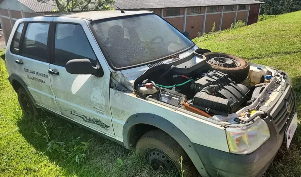 Fiat Uno Mille Way leilao de prefeitura