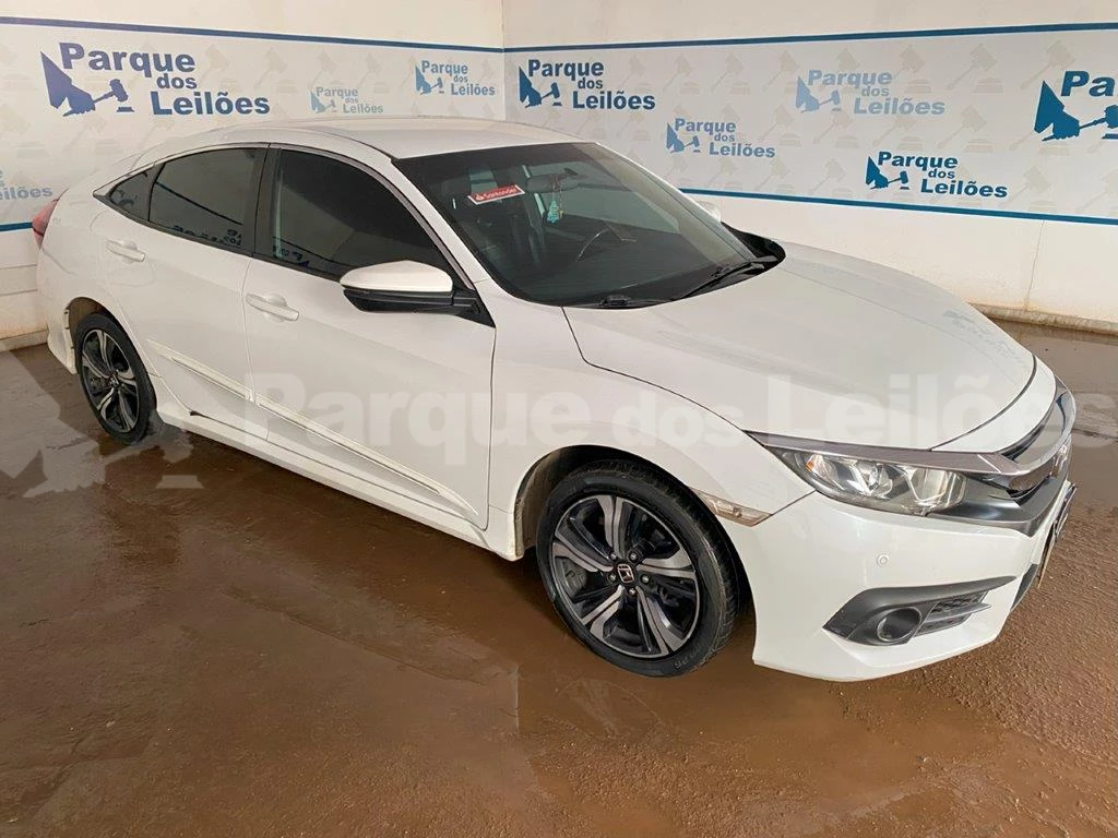 Leilão de veículos retomados de financiamento tem Carros de luxo, caminhonetes e motos