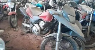 Honda XRE 300  leilão de motos detran são paulo