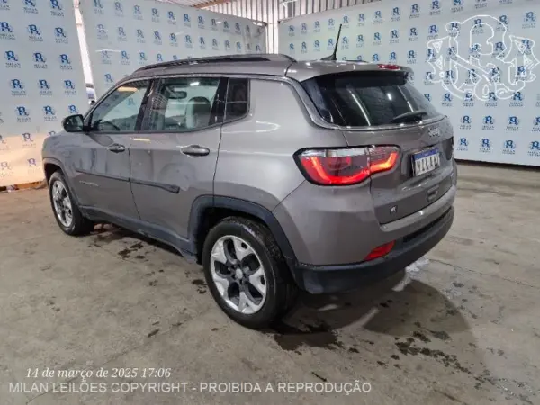 Jeep Compass Longitude leilão veiculos de banco finaceiras