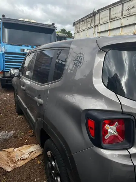 Jeep Renegade Sport leilão de veiculos aprendidos pela policia civil