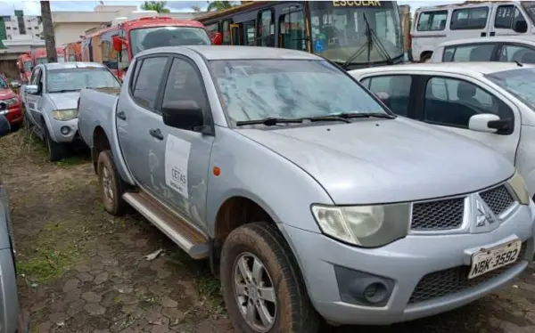 Mitsubishi L200 Triton 2012 leilao caminhonetes frota governo estadual