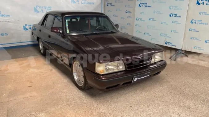 Leilão de Veículos Clássicos tem Opala, Marea, Kombi, Parati quadrada e Fiat 147