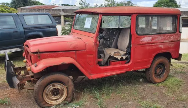 Toyota Bandeirante 1976 Leilão Viaturas policia militar e bombeiros