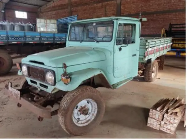 Toyota Bandeirante 1986 leilão veiculos tribunal de justiça parana