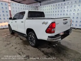 Leilão da Toyota tem Corolla a partir de 2 mil reais e Hilux por 17 mil Reais