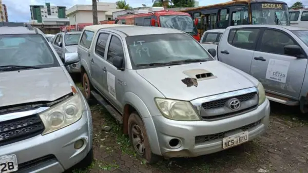 Toyota Hilux cabine dupla 2010 leilao caminhonetes frota governo estadual