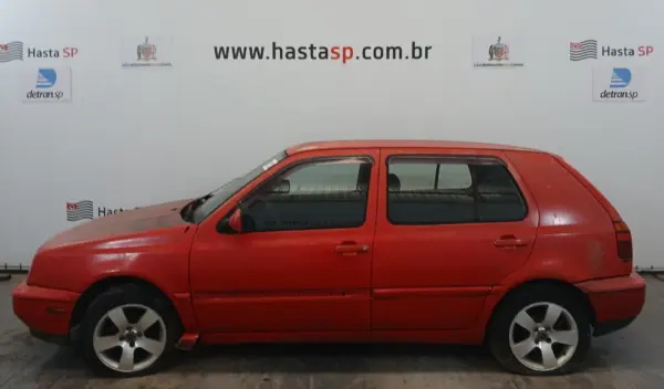 Volkswagen Golf GLX leilao  veiculos detran são paulo