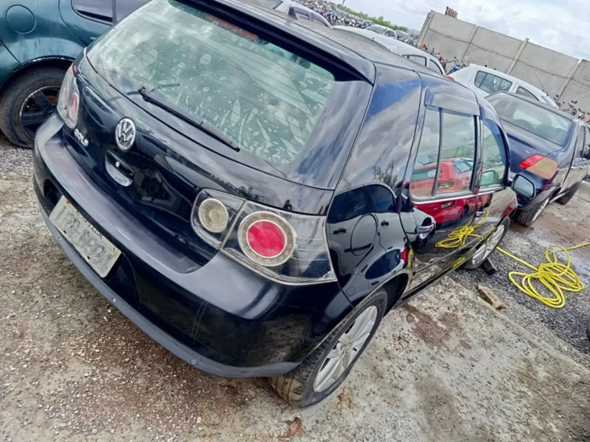 Leilão do Detran tem Golf, Civic, Corolla e Strada a partir de 750 Reais