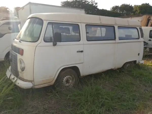 Volkswagen Kombi  leilão veiculos da caixa economica federal