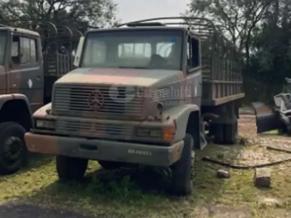 caminhao-mercedes-benz-leilao-veiculos-viaturas -exercito