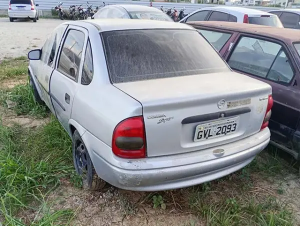 chevrolet-corsa-leilao-veiculos-oportunidade-investir-renda-extra
